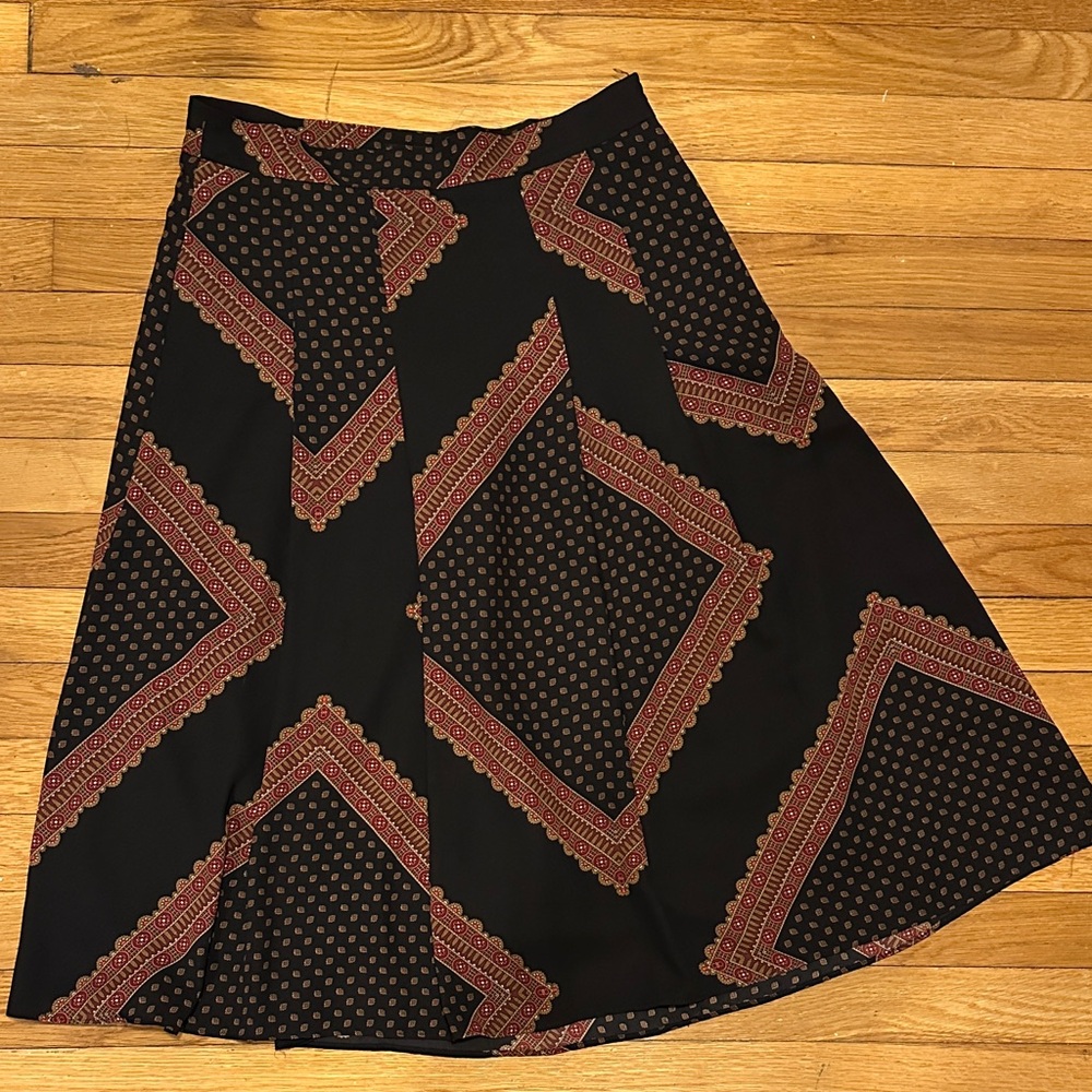 Ann Taylor Black and Red Geometric A-Line Skirt